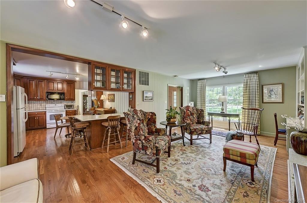 3611 Providence Road Charlotte, NC 28211 - Photo 14 of 32 Gallery Image 14