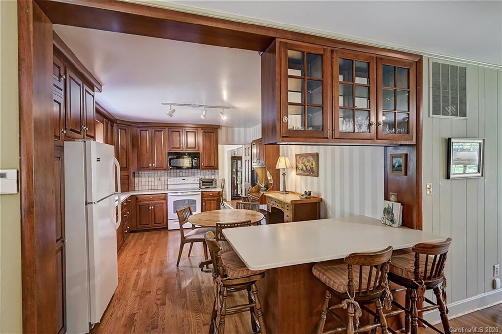 3611 Providence Road Charlotte, NC 28211 - Photo 15 of 32 Gallery Image 15