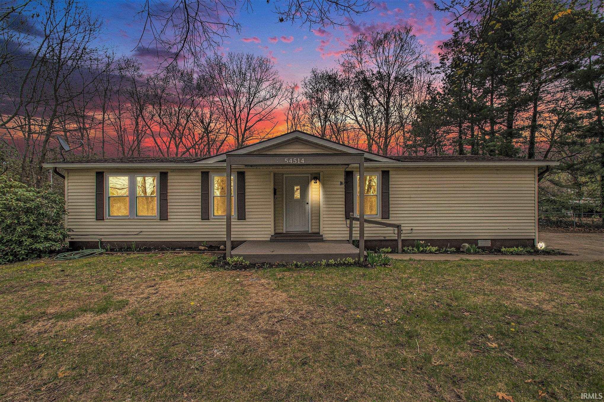 54514 Buckeye Road Mishawaka, IN 46545 - Photo 1 of 29 Gallery Image 1