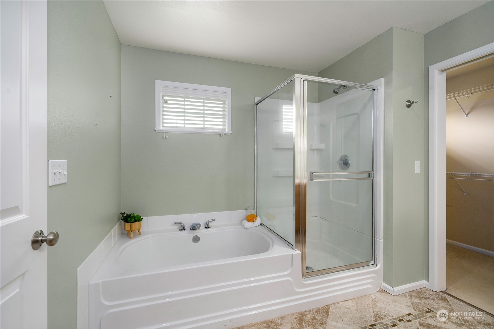 16902 Woodside Drive Southeast Renton, WA 98058 - Photo 14 of 30 Gallery Image 14