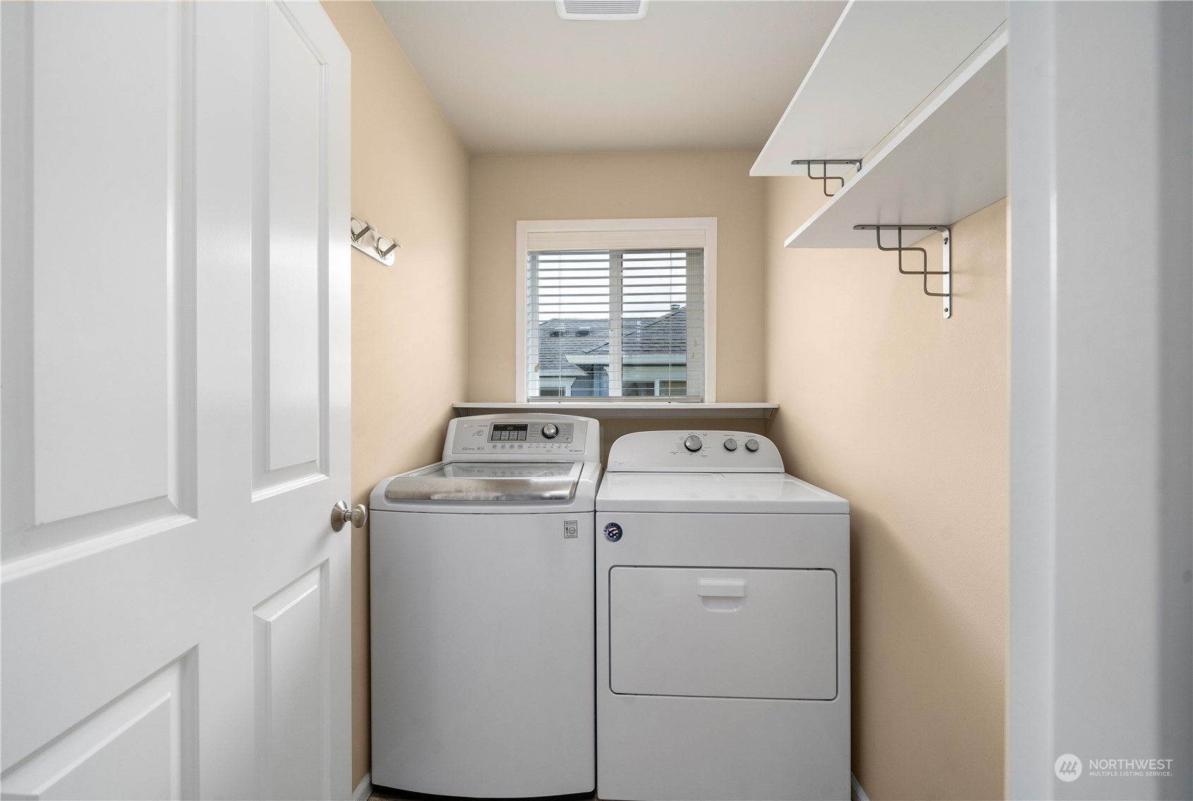 16902 Woodside Drive Southeast Renton, WA 98058 - Photo 19 of 30 Gallery Image 19