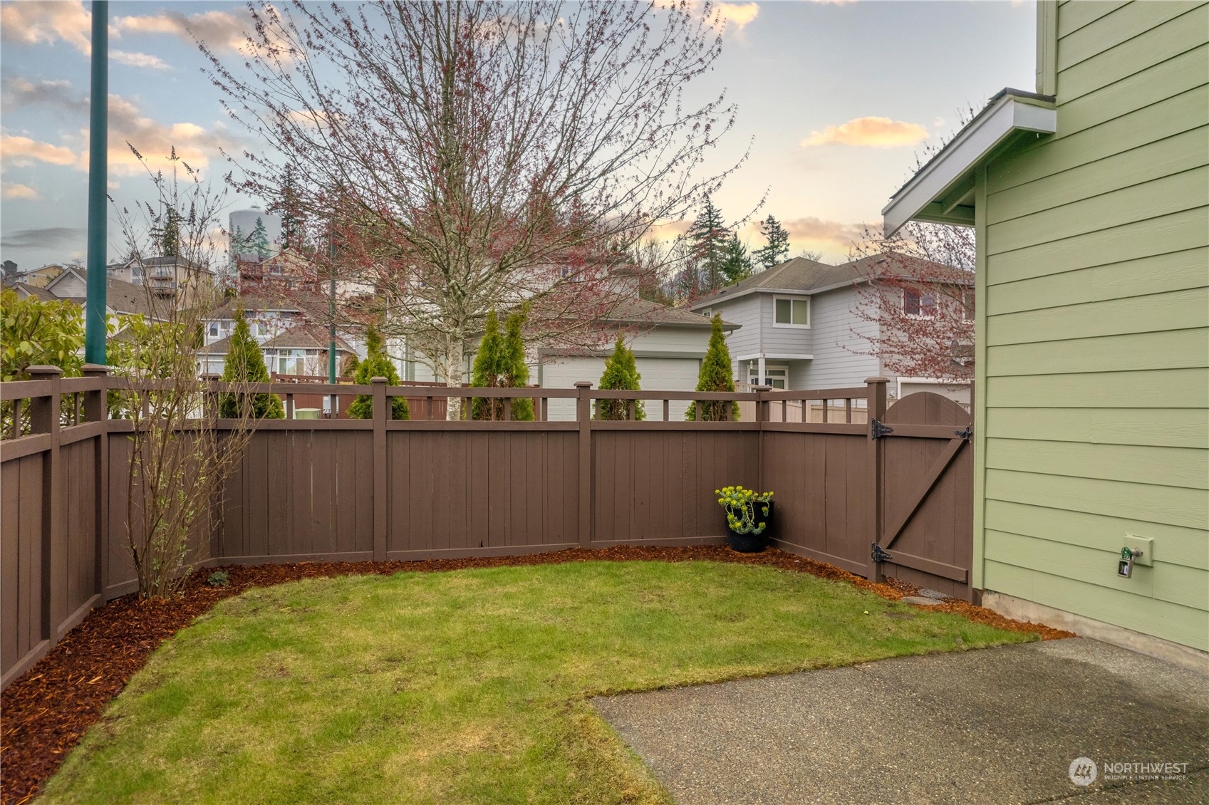 16902 Woodside Drive Southeast Renton, WA 98058 - Photo 26 of 30 Gallery Image 26