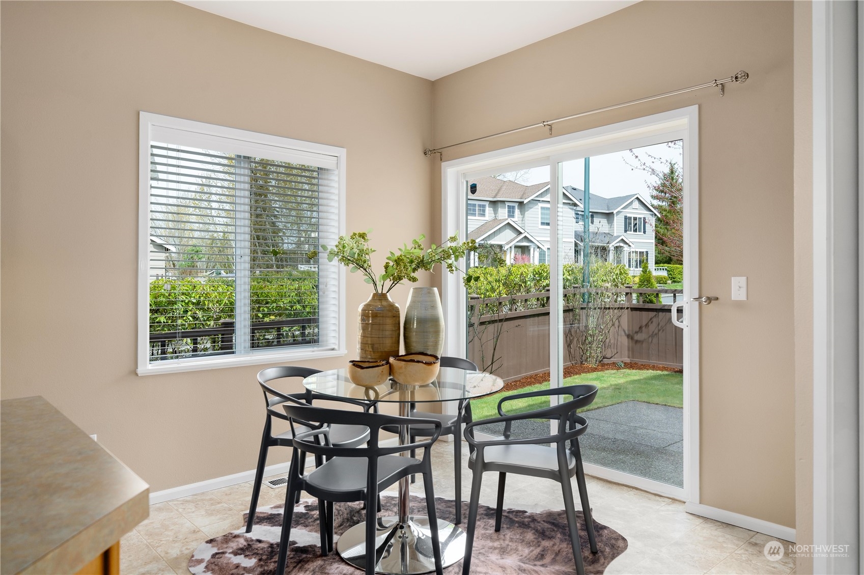 16902 Woodside Drive Southeast Renton, WA 98058 - Photo 10 of 30 Gallery Image 10