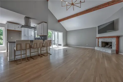 $330,000 | 10781 Oakmont Street, Overland Park, KS 66210