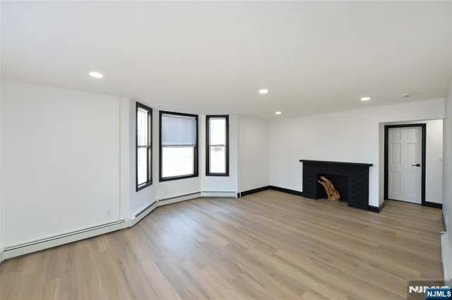 $2,900 | 73 Lafayette Avenue, Unit 1, Passaic, NJ 07055