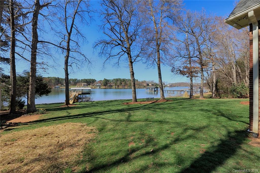 658 Beaten Path Road Mooresville, NC 28117 - Photo 3 of 36 Gallery Image 3