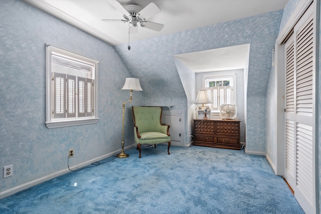 32 Melvin Road Arlington, MA 02474 - Photo 24 of 39 a living room with furniture