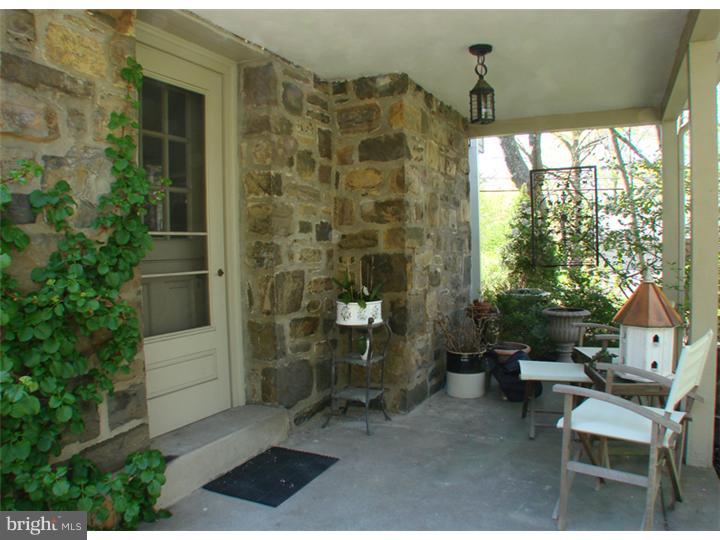 305 Locust Road Fort Washington, PA 19034 - Photo 5 of 9 Porch