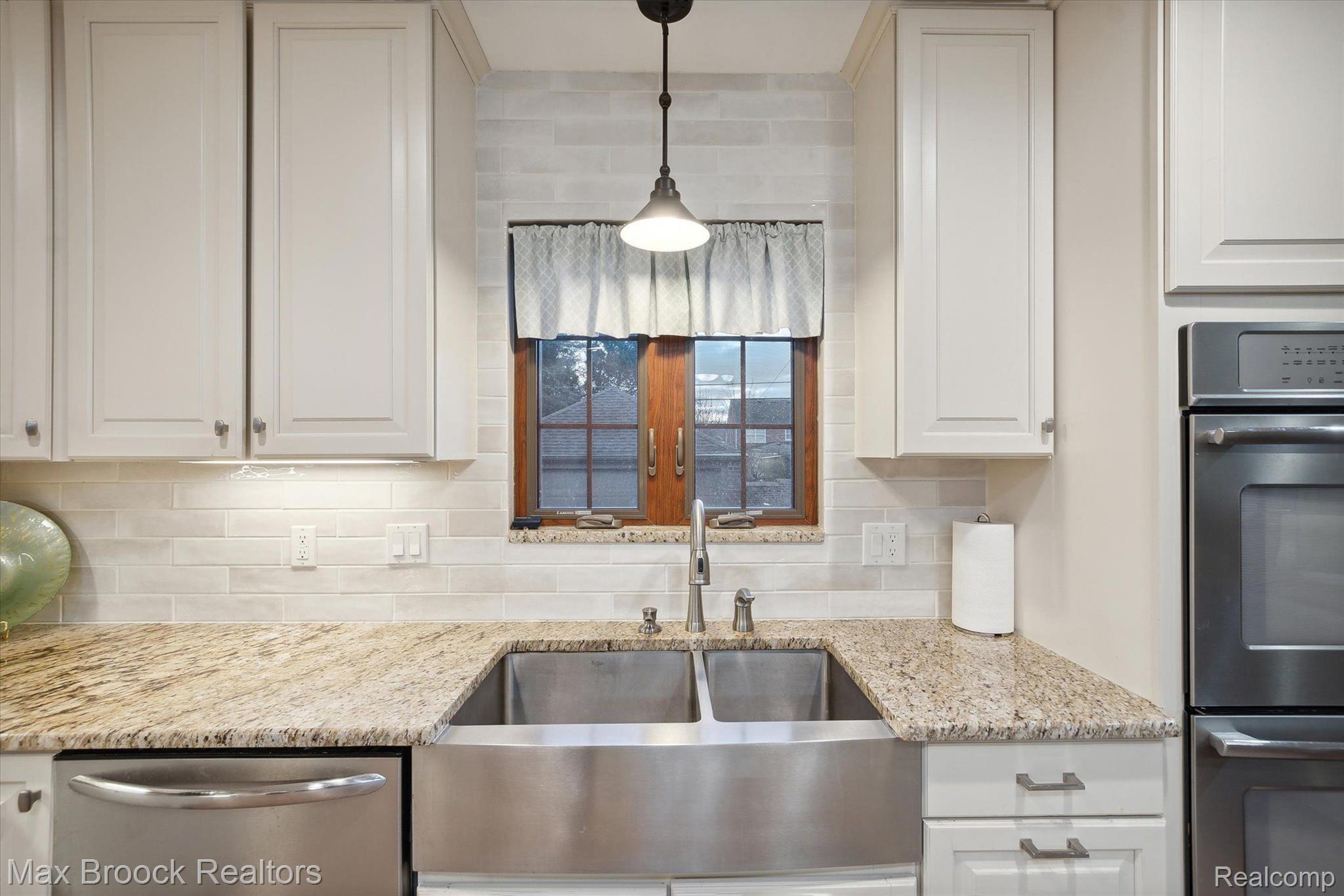 269 Moran Road Grosse Pointe, MI 48236 - Photo 23 of 58