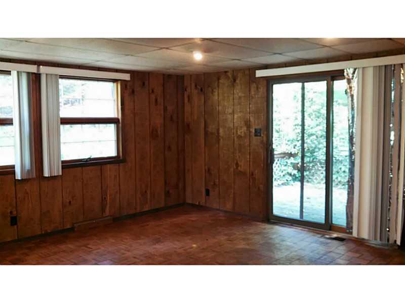 1485 Freeport Road Mars, PA 16046 - Photo 11 of 15 Family Room.