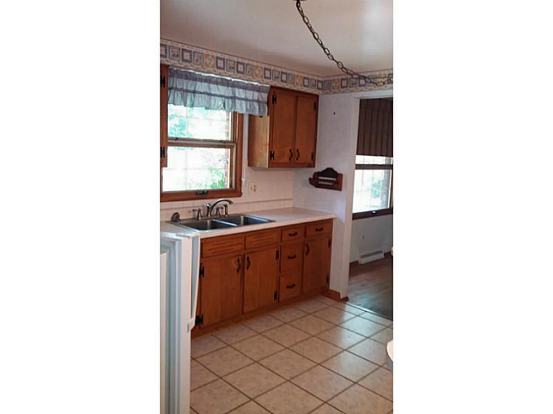 1485 Freeport Road Mars, PA 16046 - Photo 4 of 15 Kitchen.