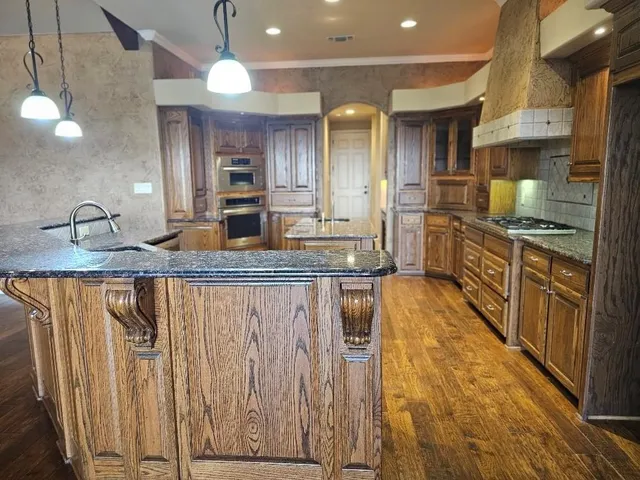 $759,900 | 6305 Carnegie Court, Cleburne, TX 76033