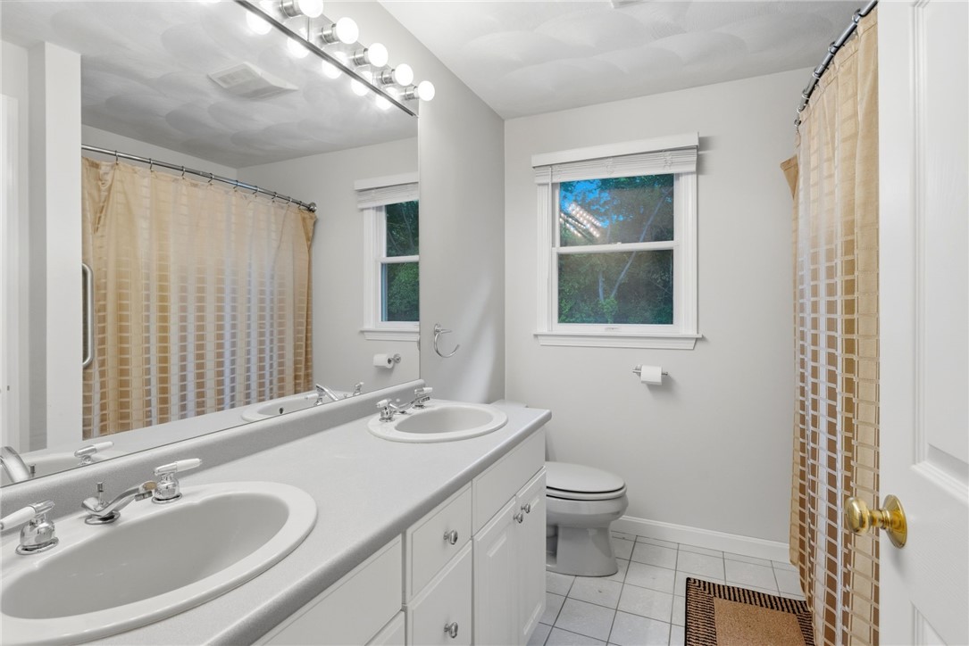 151 Rome Drive Cranston, RI 02921 - Photo 27 of 50