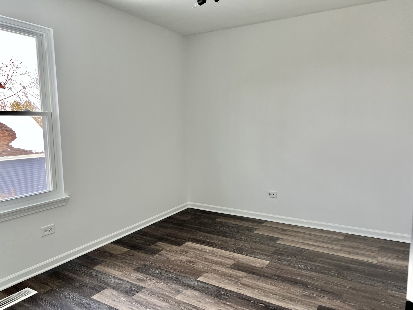 621 Buckboard Road Bolingbrook, IL 60490 - Photo 25 of 38 a view of a room that has wooden floor and bench in it