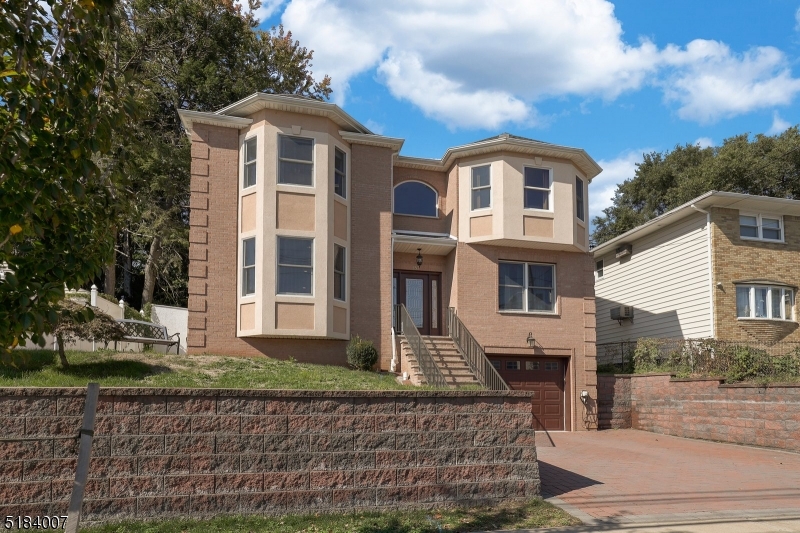 157 Woodridge Street Wood-Ridge, NJ 07075 - Photo 3 of 47 Gallery Image 3