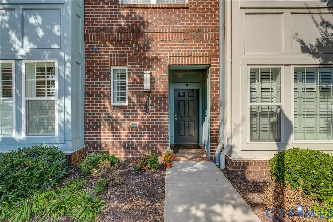 2104 Libbie Lake W Street, Unit B Richmond, VA 23230 - Photo 2 of 43