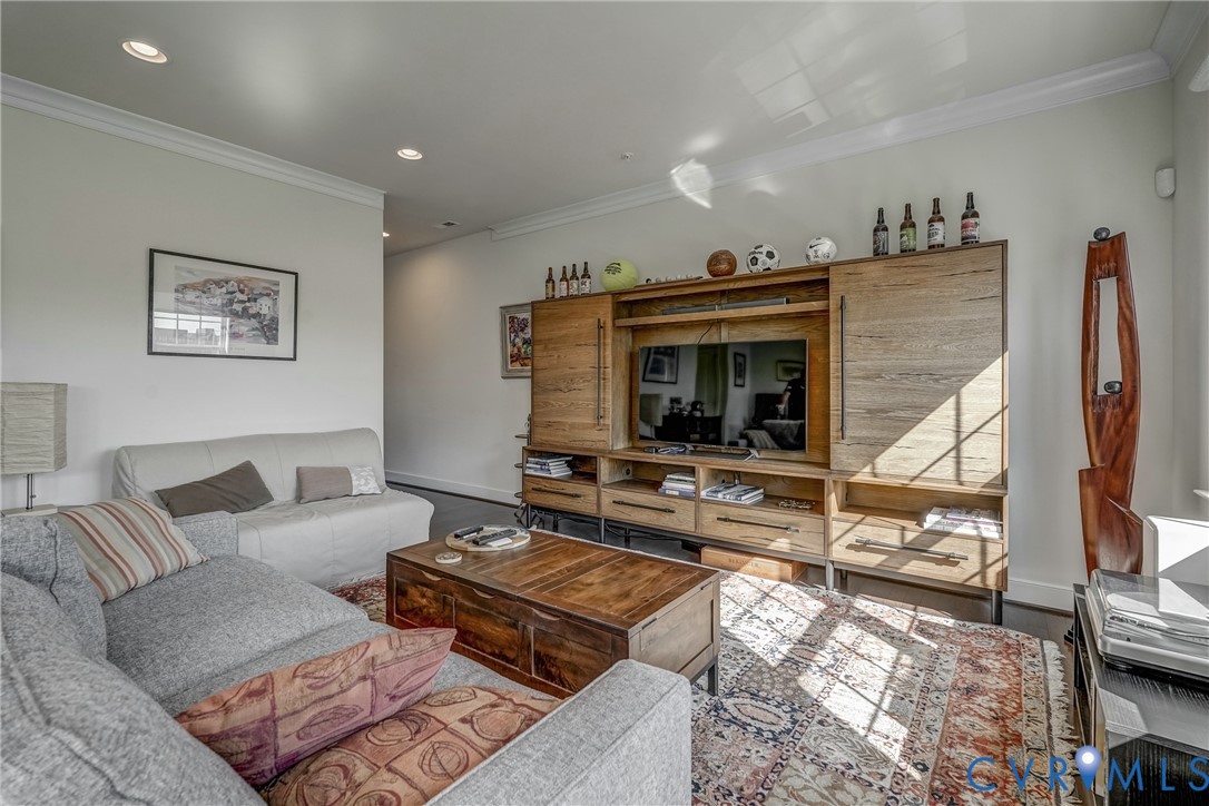 2104 Libbie Lake W Street, Unit B Richmond, VA 23230 - Photo 8 of 43