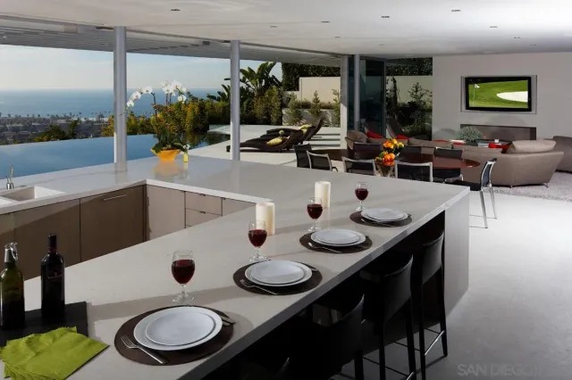 a view of sitting area with furniture