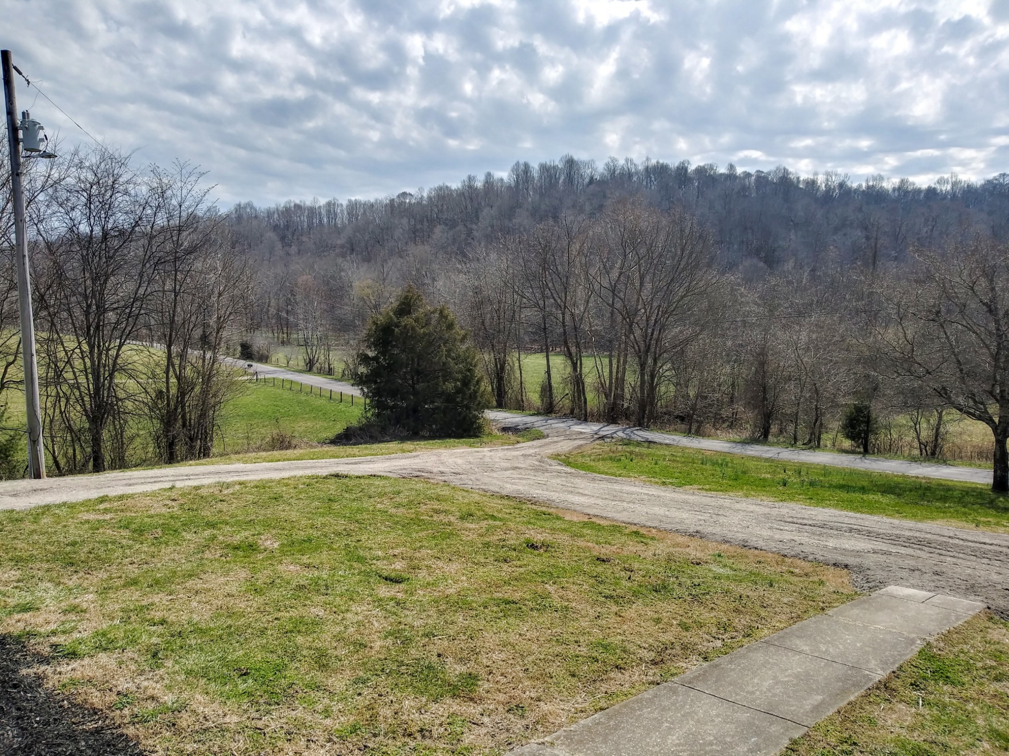5330 Long Branch Road Tennessee Ridge, TN 37178 - Photo 3 of 57 a swimming pool with trees in the background