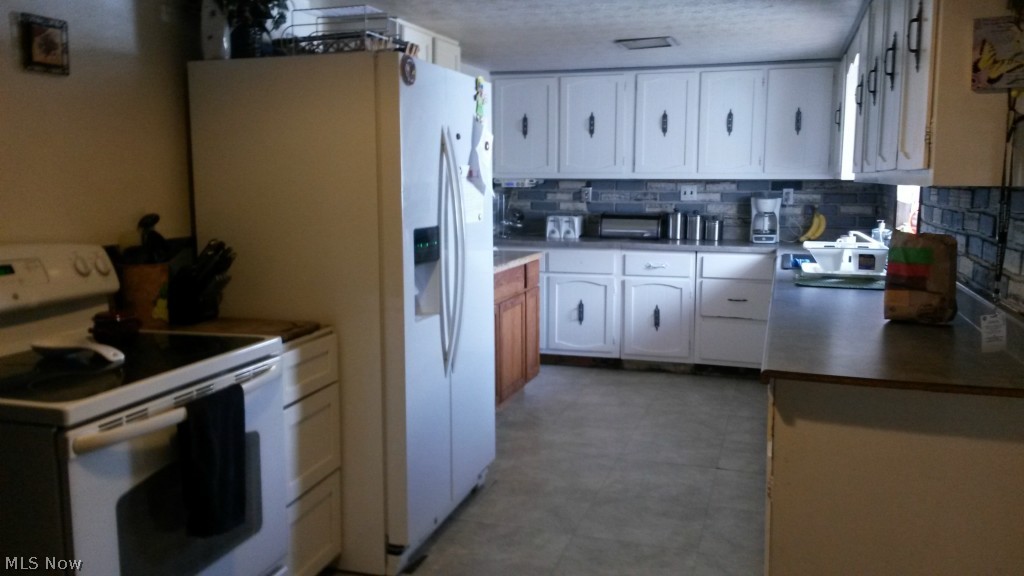 1340 State Road Northwest Warren, OH 44481 - Photo 3 of 13 Gallery Image 3