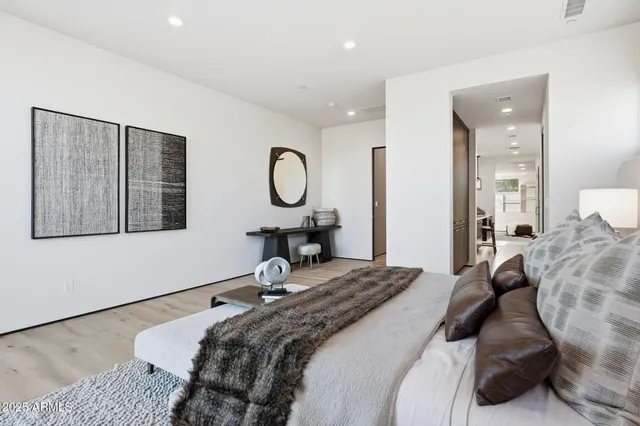 $4,397,200 | 37200 North Cave Creek Road, Unit 1002, Scottsdale, AZ 85262