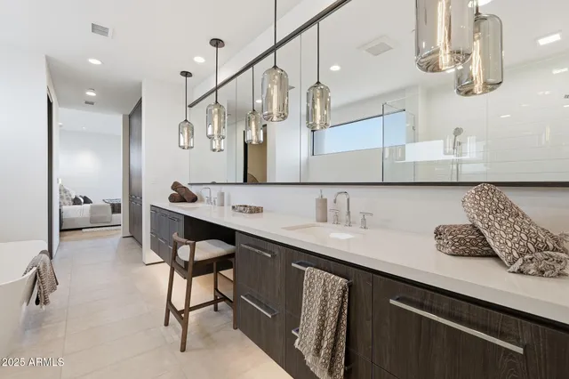 $4,397,200 | 37200 North Cave Creek Road, Unit 1002, Scottsdale, AZ 85262