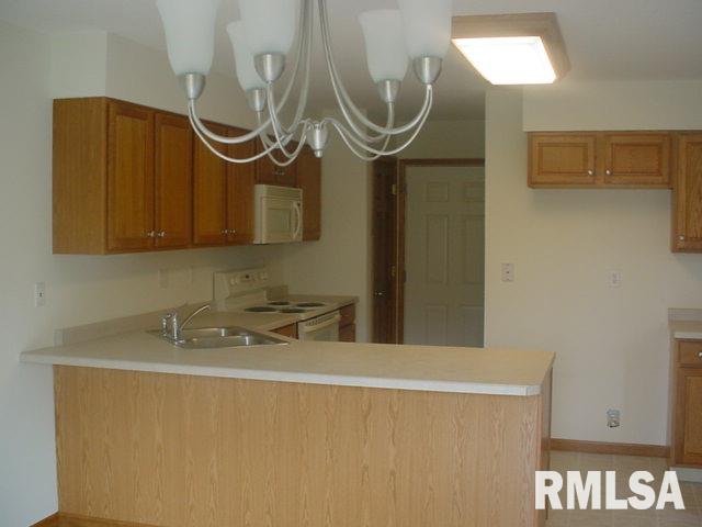 1514 Cadbury Ridge Quincy, IL 62305 - Photo 3 of 4 Gallery Image 3