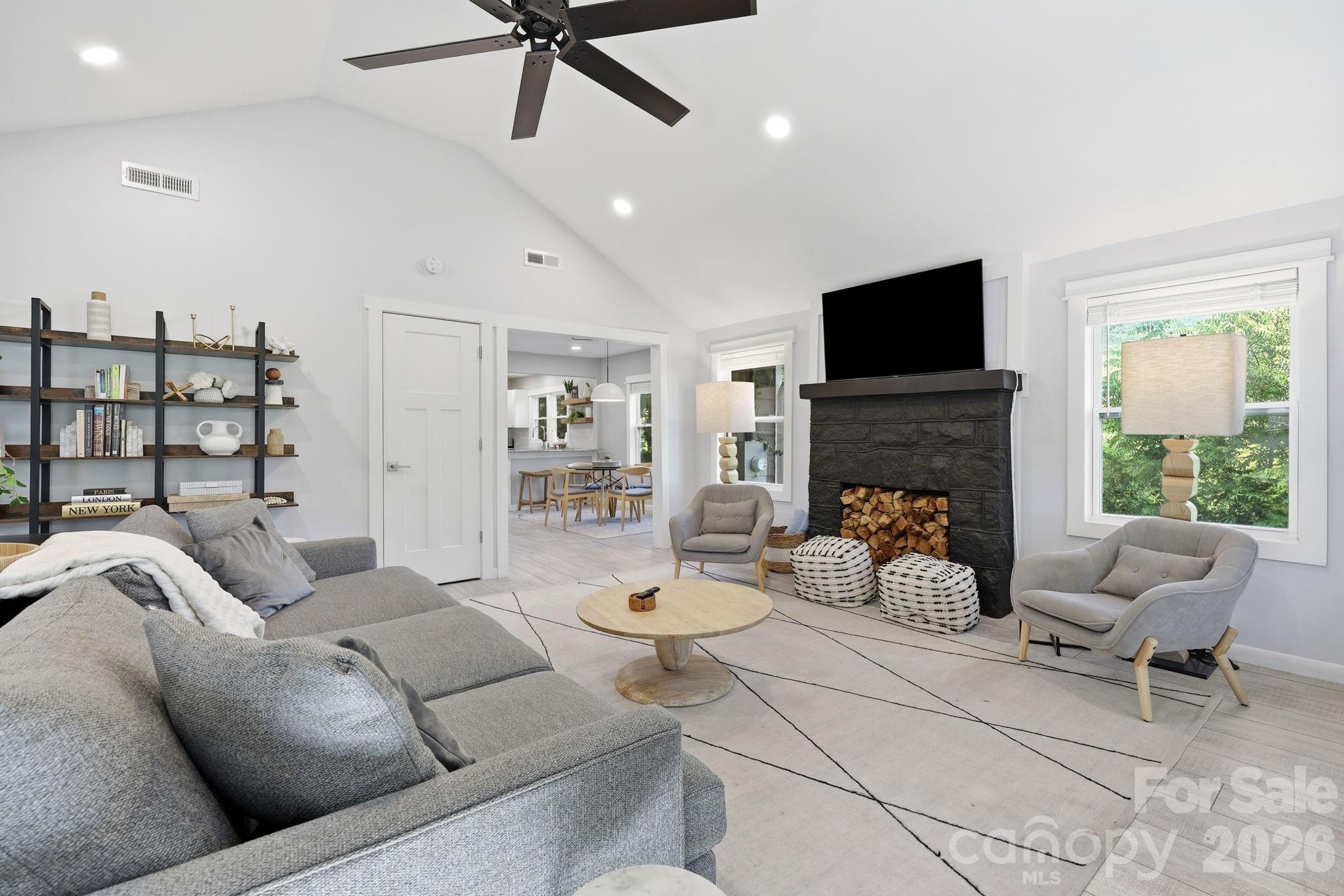 15 Old Fort Road Fairview, NC 28730 - Photo 8 of 42