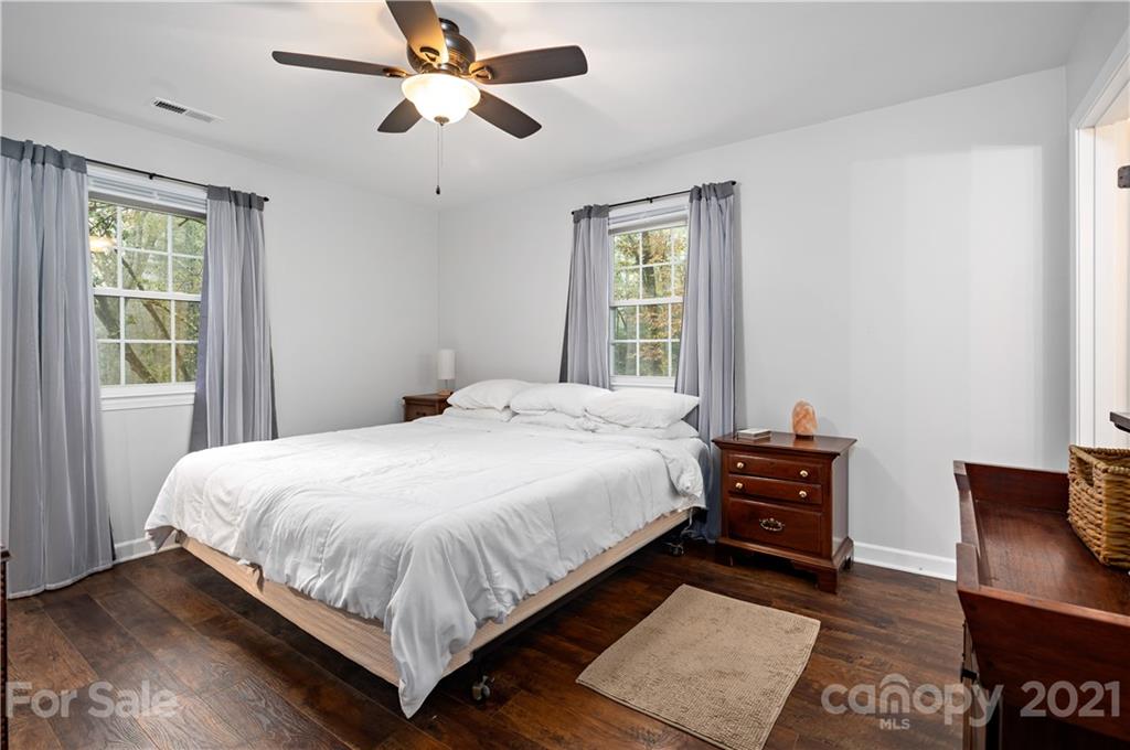 516 South Country Club Road Brevard, NC 28712 - Photo 19 of 37 Gallery Image 19