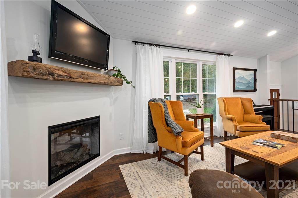 516 South Country Club Road Brevard, NC 28712 - Photo 7 of 37 Gallery Image 7