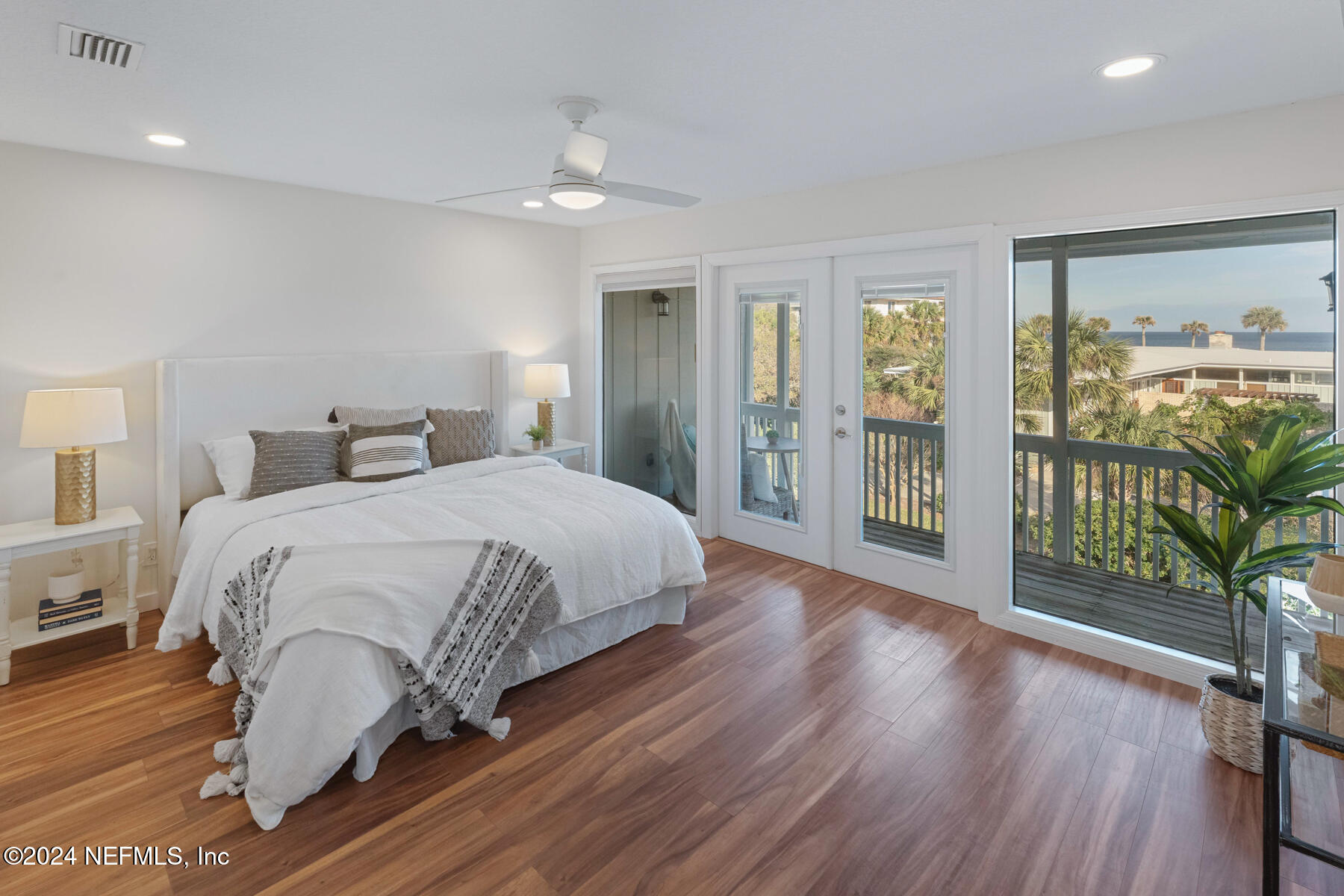 2327 Seminole Road Atlantic Beach, FL 32233 - Photo 12 of 31 3rd Floor Primary Suite