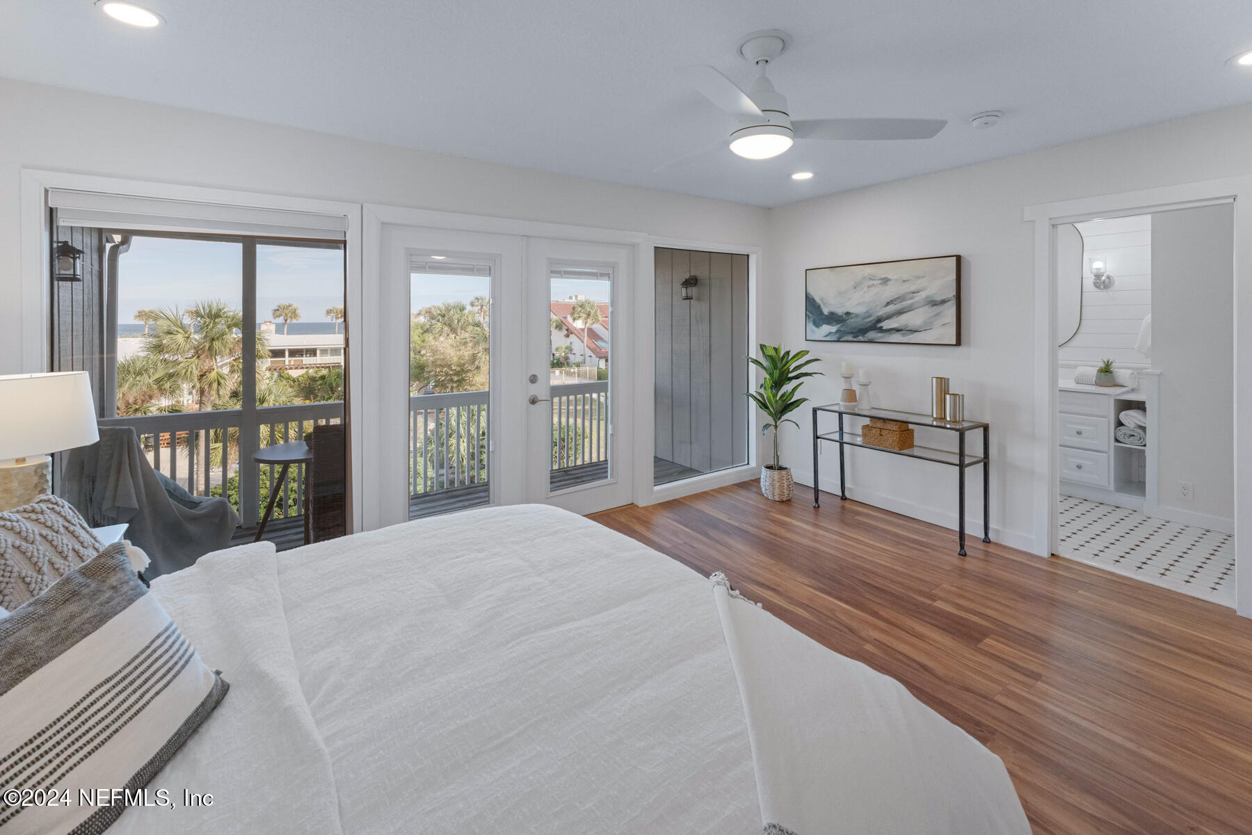 2327 Seminole Road Atlantic Beach, FL 32233 - Photo 13 of 31 3rd Floor Primary Suite