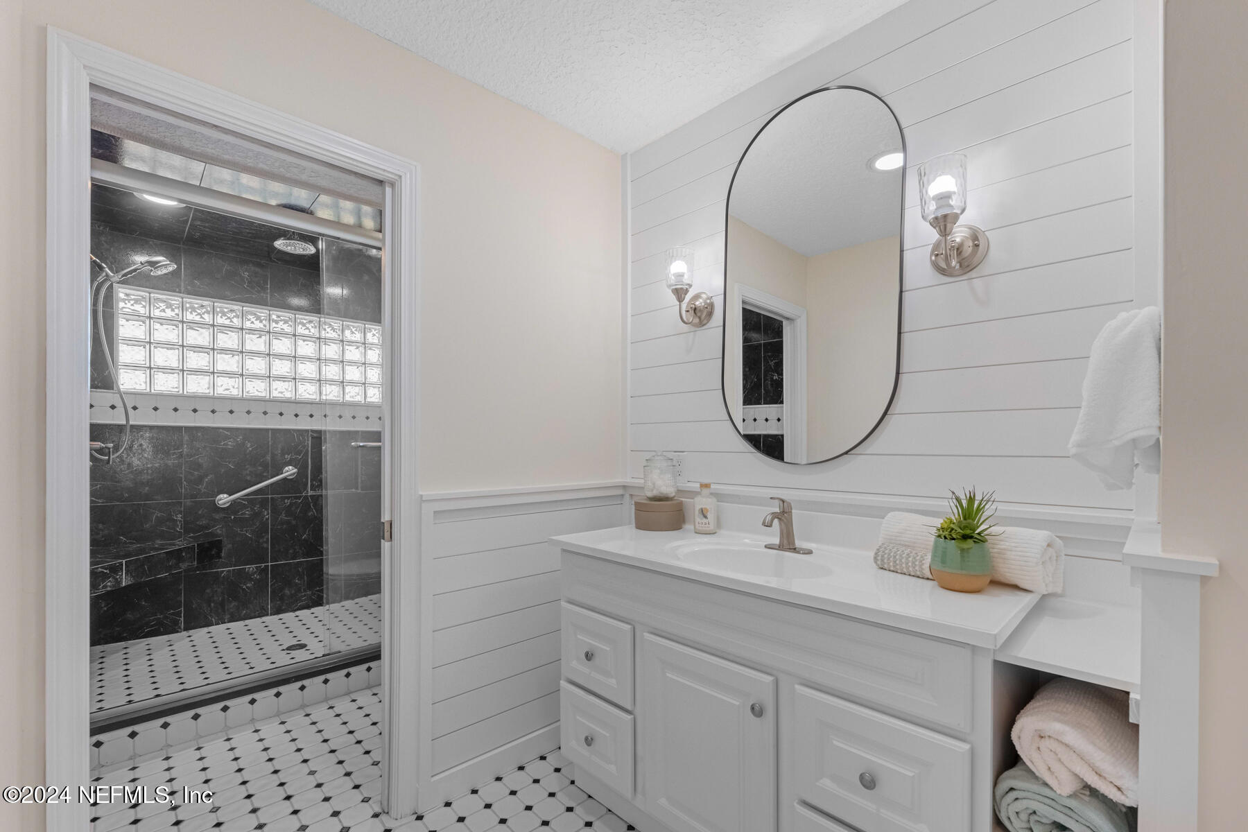 2327 Seminole Road Atlantic Beach, FL 32233 - Photo 14 of 31 Primary Bath