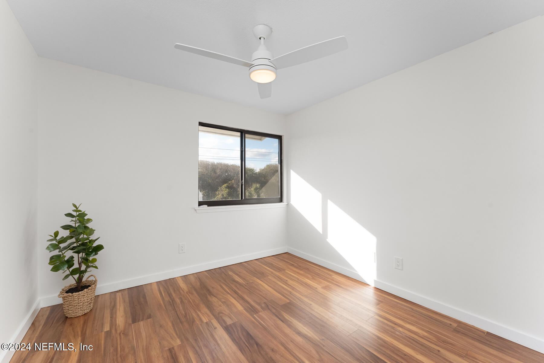 2327 Seminole Road Atlantic Beach, FL 32233 - Photo 19 of 31 Bedroom 3