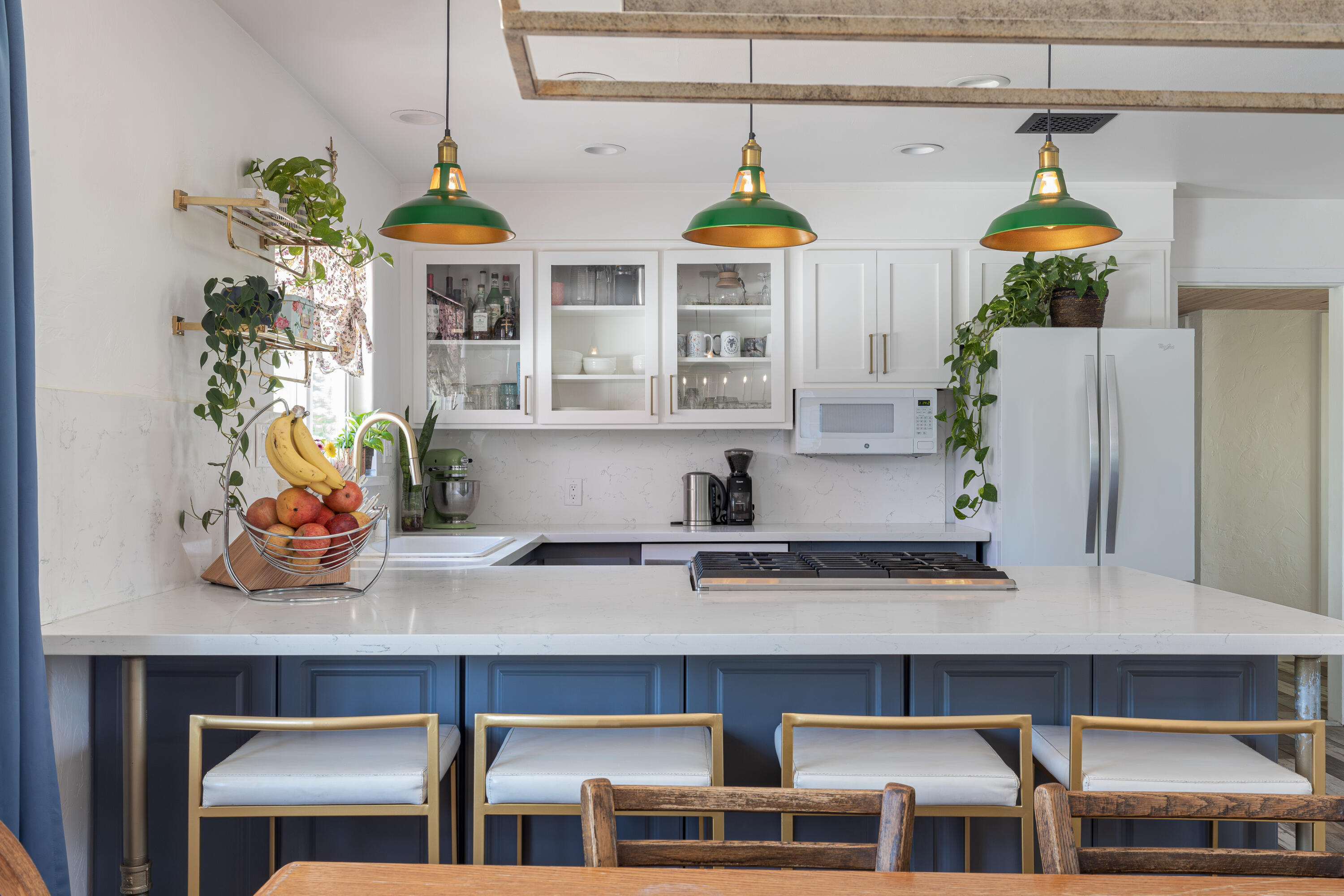 4001 Alta Mesa Drive Redding, CA 96002 - Photo 14 of 42 a view of kitchen with living room and stainless steel appliances
