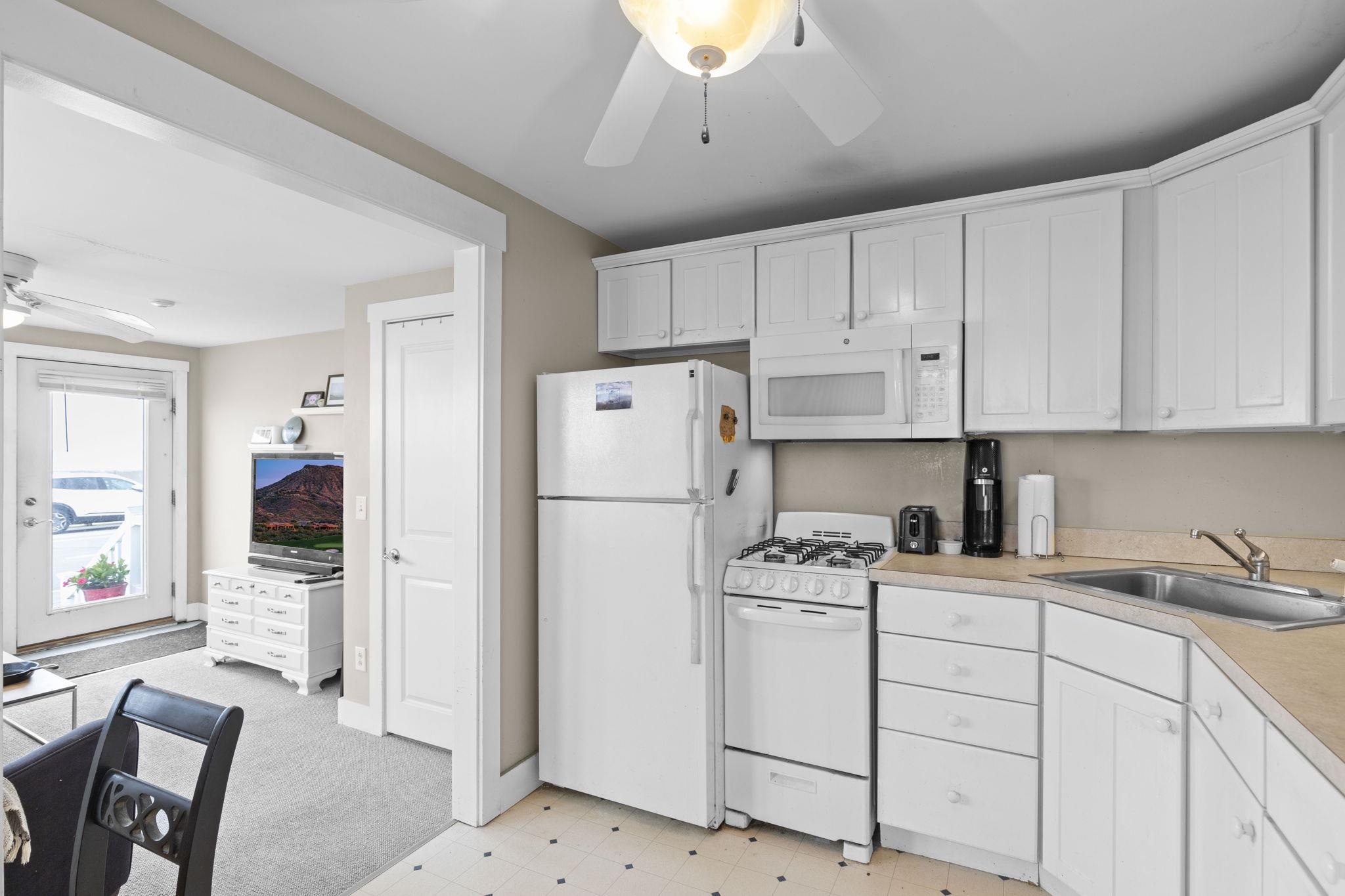 745 Ocean Boulevard Hampton, NH 03842 - Photo 45 of 60