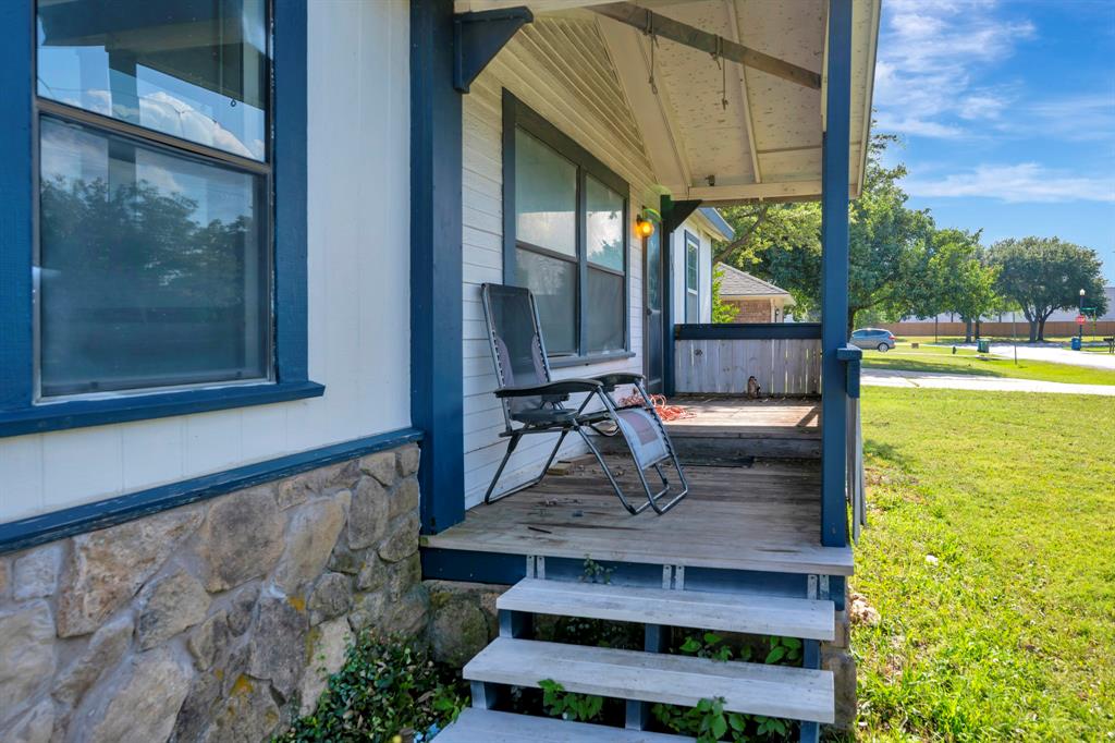 305 Branson Road Roanoke, TX 76262 - Photo 9 of 21