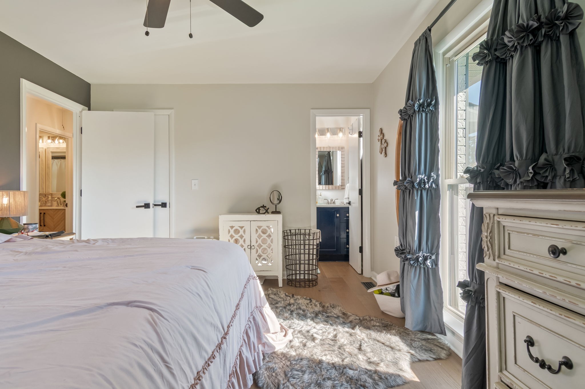 260 West Fork Road Mount Pleasant, TN 38474 - Photo 37 of 54 a bedroom with a bed and a flat tv screen