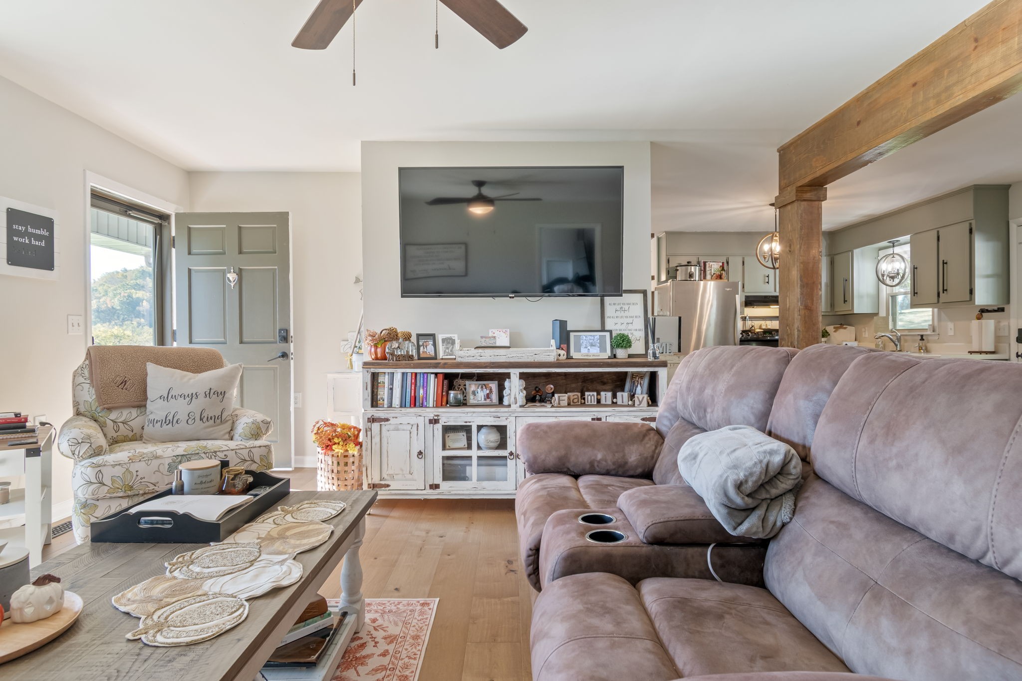 260 West Fork Road Mount Pleasant, TN 38474 - Photo 6 of 54 a living room with furniture and a flat screen tv