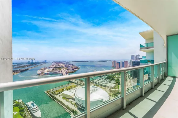 $15,000 | 900 Biscayne Boulevard, Unit 6205, Miami, FL 33132