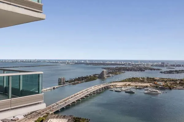 $15,000 | 900 Biscayne Boulevard, Unit 6205, Miami, FL 33132