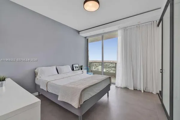 $15,000 | 900 Biscayne Boulevard, Unit 6205, Miami, FL 33132