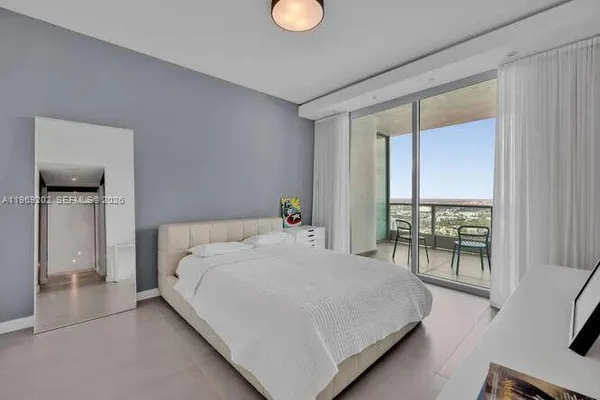 $15,000 | 900 Biscayne Boulevard, Unit 6205, Miami, FL 33132