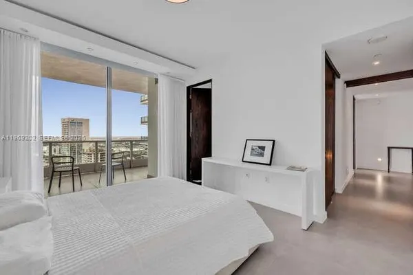 $15,000 | 900 Biscayne Boulevard, Unit 6205, Miami, FL 33132