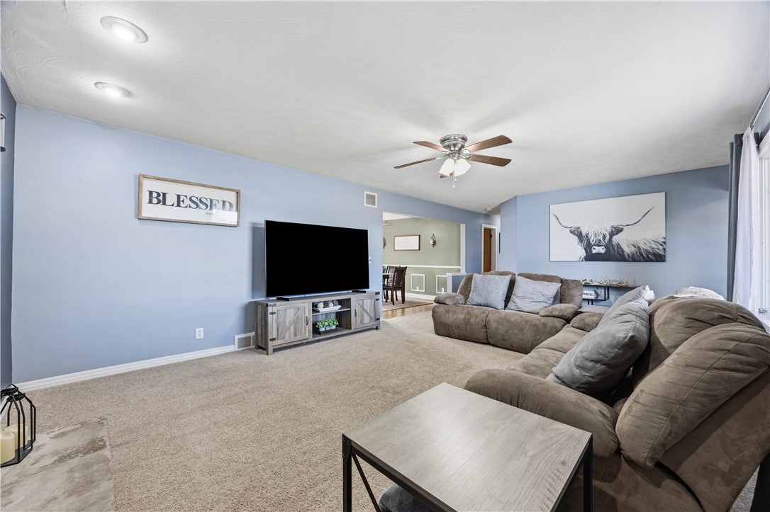 1679 Plank Road Penfield, NY 14580 - Photo 11 of 42