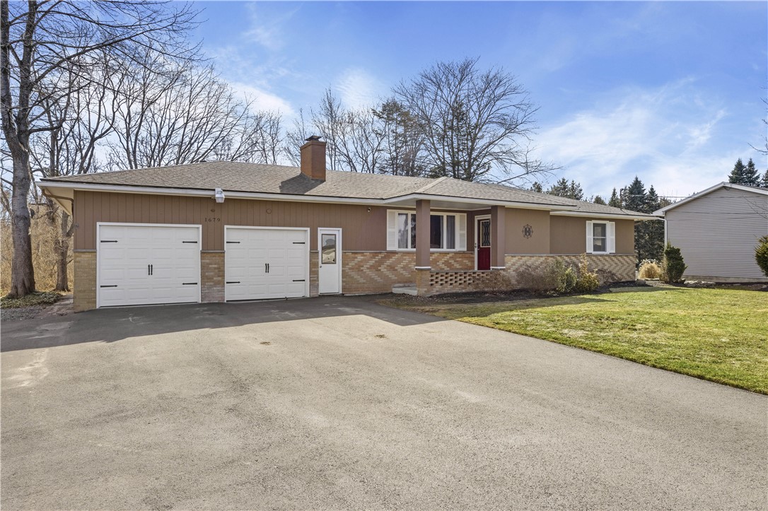 1679 Plank Road Penfield, NY 14580 - Photo 4 of 42