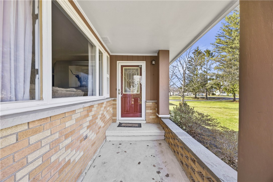 1679 Plank Road Penfield, NY 14580 - Photo 5 of 42