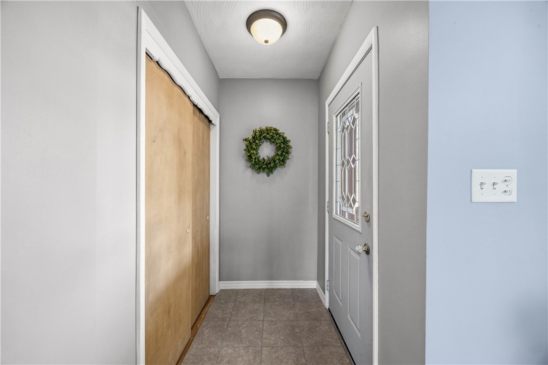 1679 Plank Road Penfield, NY 14580 - Photo 6 of 42