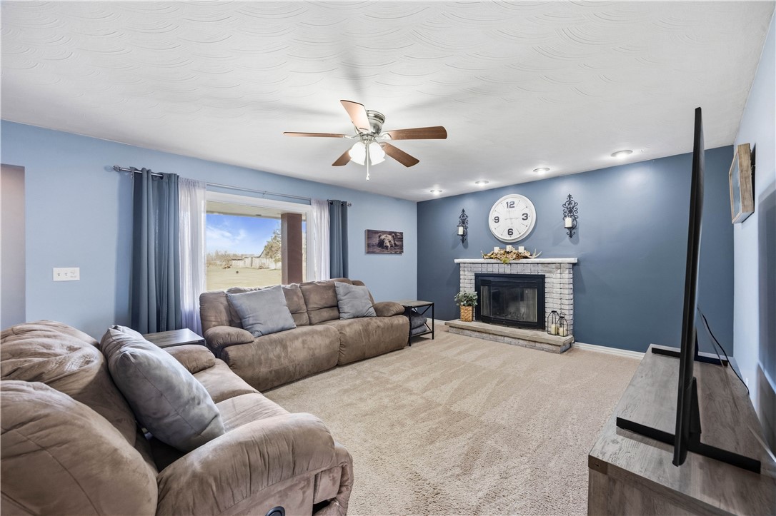 1679 Plank Road Penfield, NY 14580 - Photo 9 of 42