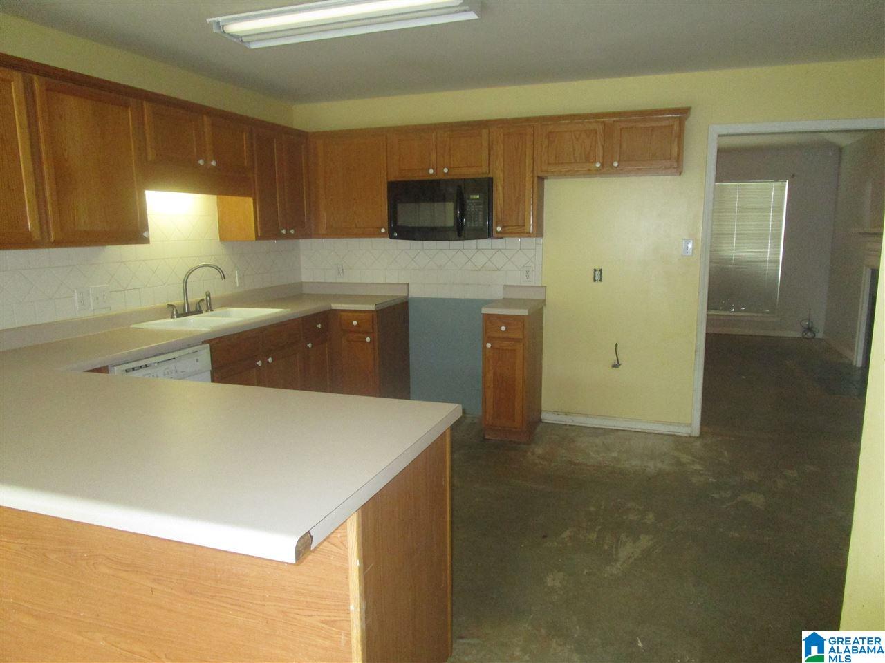 2356 Plantation Circle Moody, AL 35004 - Photo 3 of 16